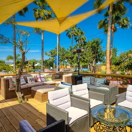 The Palms Boutique Resort Malaga - Adults Only-3